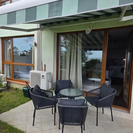 Kabakum Coast Vibe Апартаменти *